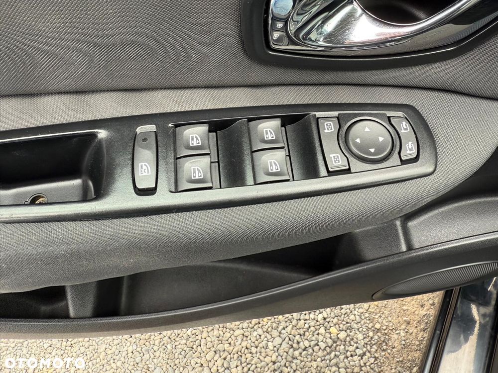 Renault Scenic 1.6 16V 110 TomTom Edition - 18