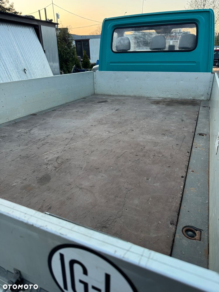 Mercedes-Benz Sprinter - 12