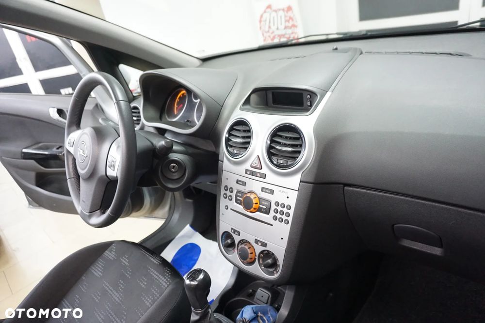 Opel Corsa 1.2 16V Enjoy - 19