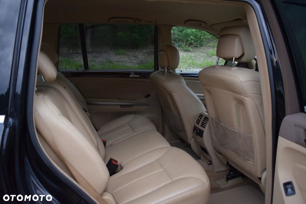 Mercedes-Benz GL 350 CDI - 11