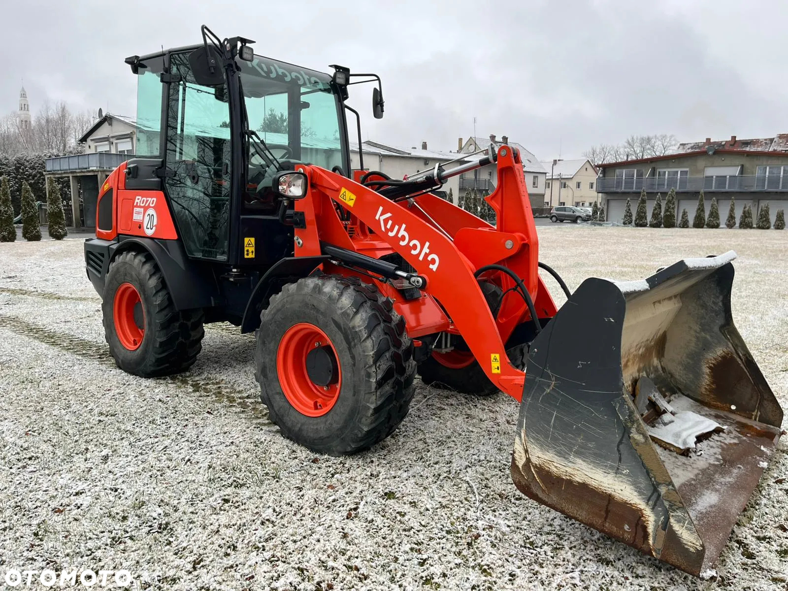 Kubota R070 - 12
