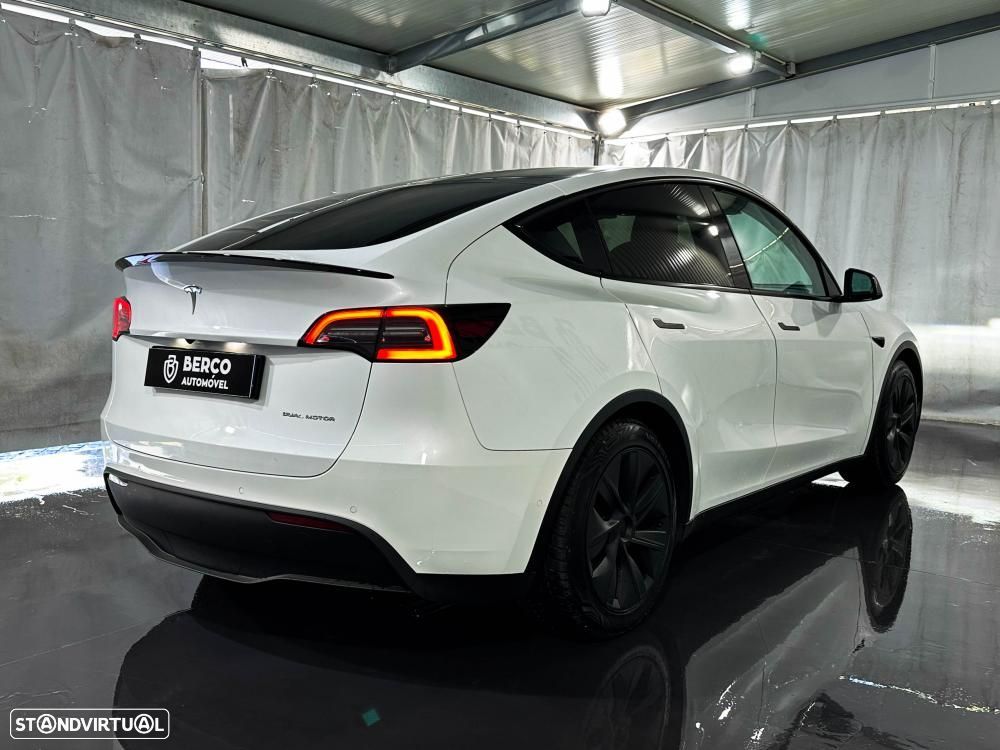 Tesla Model Y Long Range Dual Motor AWD - 5