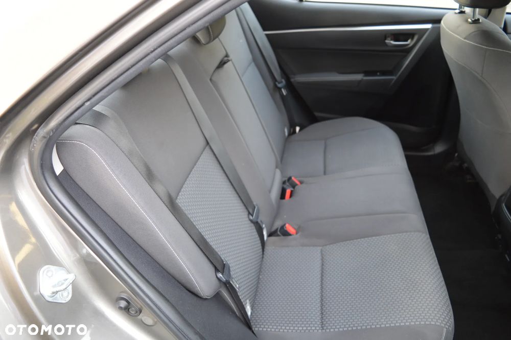 Toyota Corolla 1.6 Comfort - 23