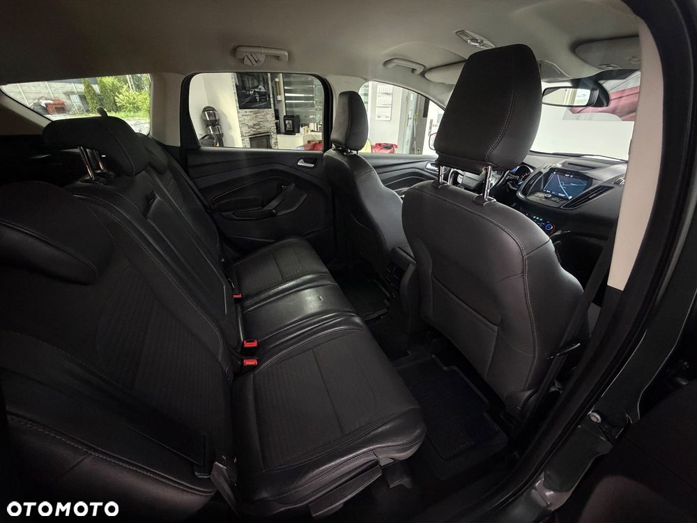 Ford Kuga 1.5 TDCi 2x4 Titanium - 6