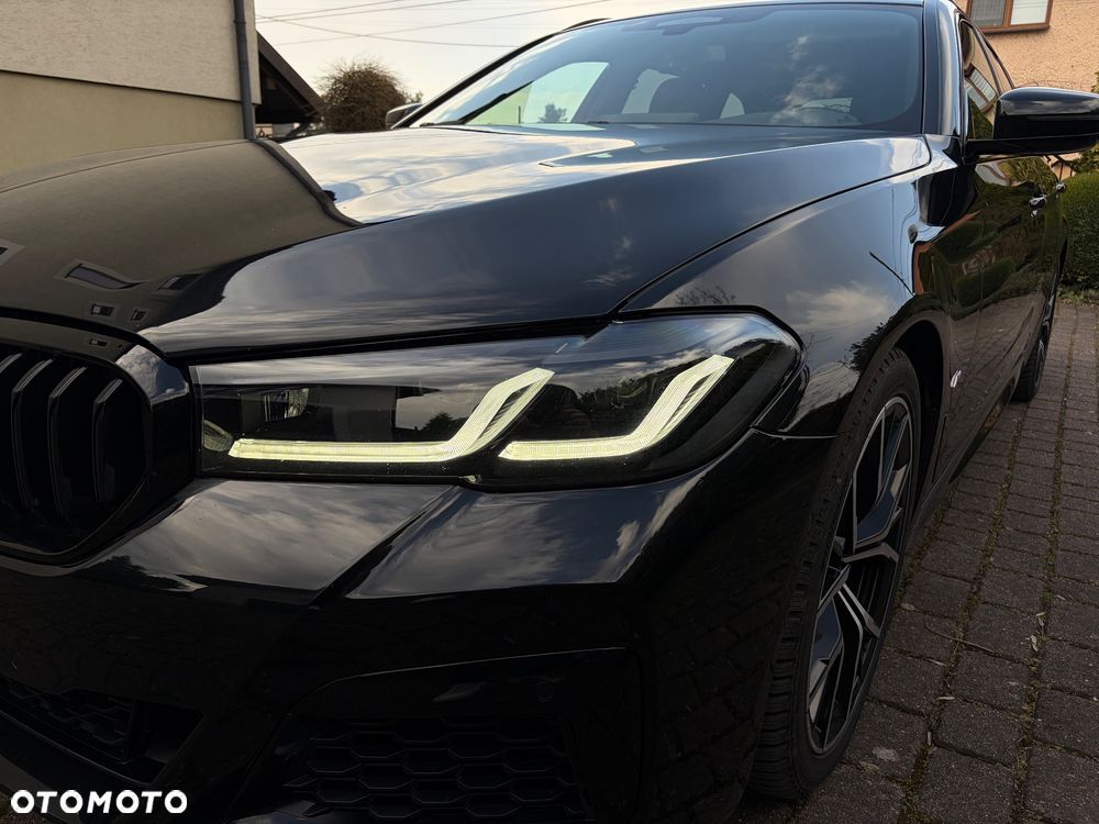 BMW Seria 5 520d M Sport - 9