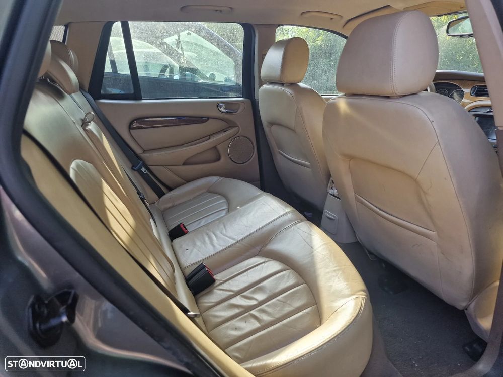 Jaguar X-Type SW 2.0 D Classic - 7