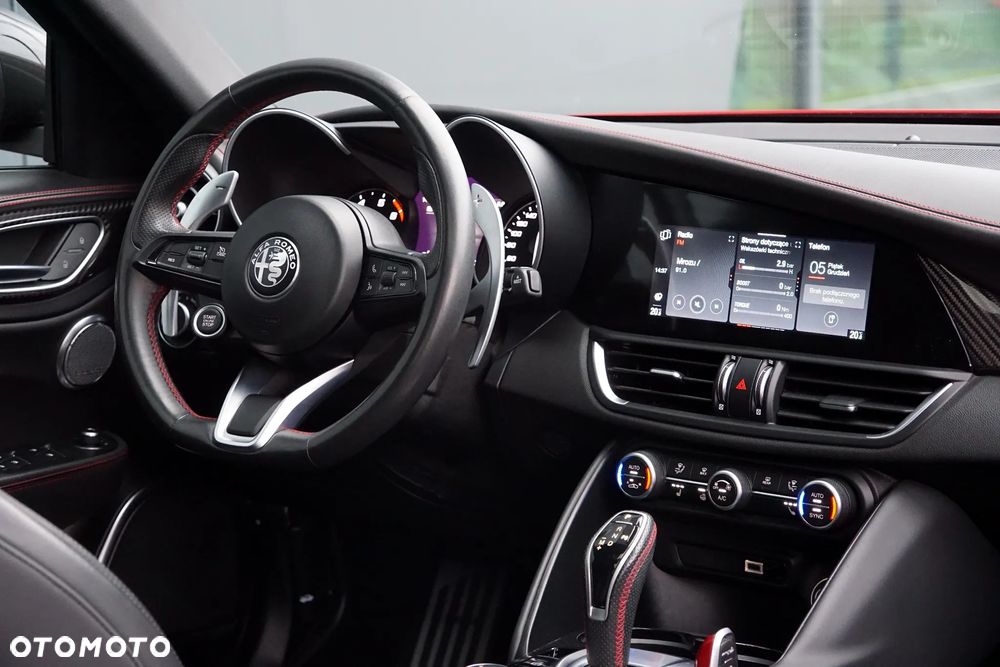Alfa Romeo Giulia 2.0 Turbo 16V AT8-Q4 Veloce Ti - 33
