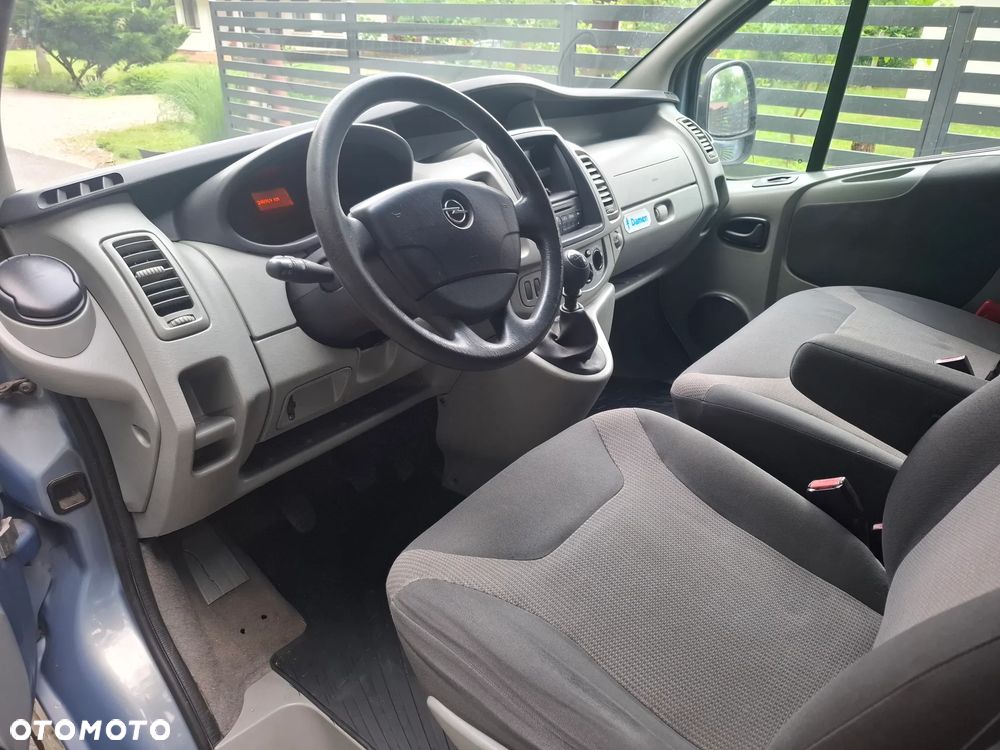 Opel Vivaro - 9