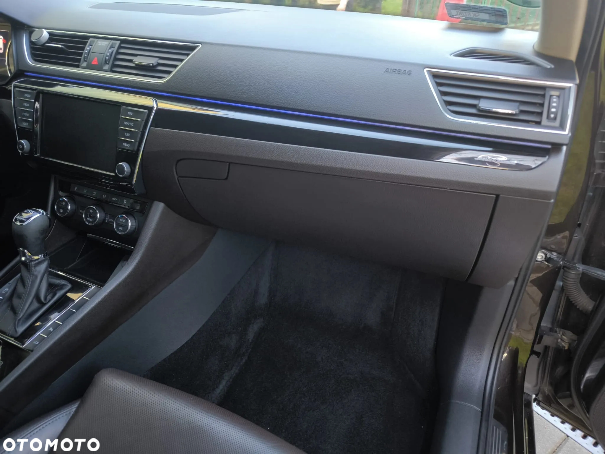 Skoda Superb 2.0 TDI 4x4 L&K DSG - 16