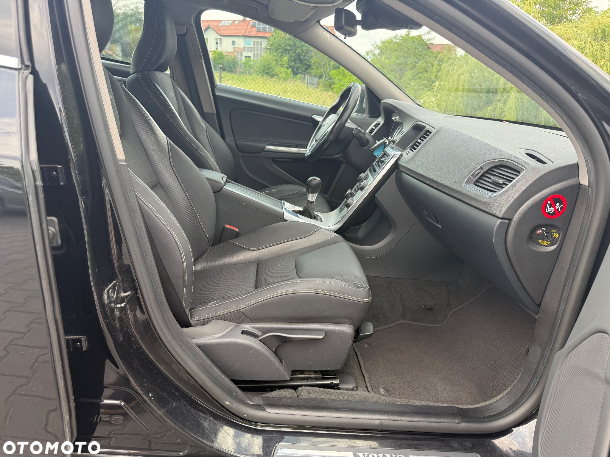 Volvo V60 T3 R-Design Kinetic - 19