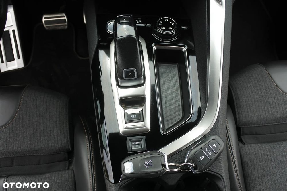 Peugeot 3008 1.5 BlueHDi Allure S&S EAT8 - 22