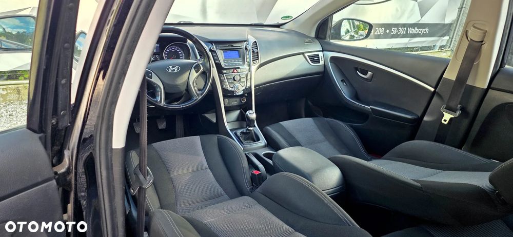 Hyundai i30 i30cw 1.4 Trend - 16