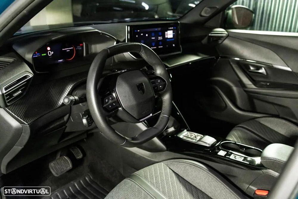 Peugeot e-2008 - 17