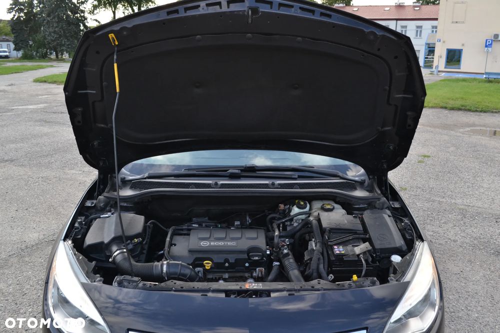 Opel Astra 1.4 Turbo - 37