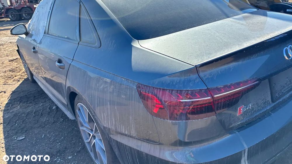 Audi S4 Limousine - 24