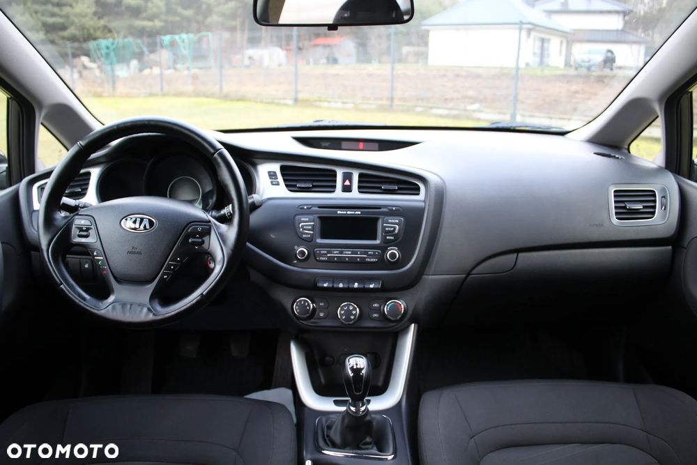 Kia Ceed 1.6 GDI Dream-Team Edition - 3