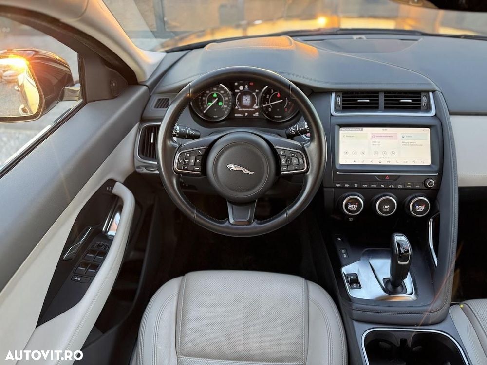 Jaguar E-Pace - 13