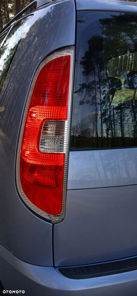 Skoda Roomster 1.9 TDI Comfort PLUS EDITION - 19