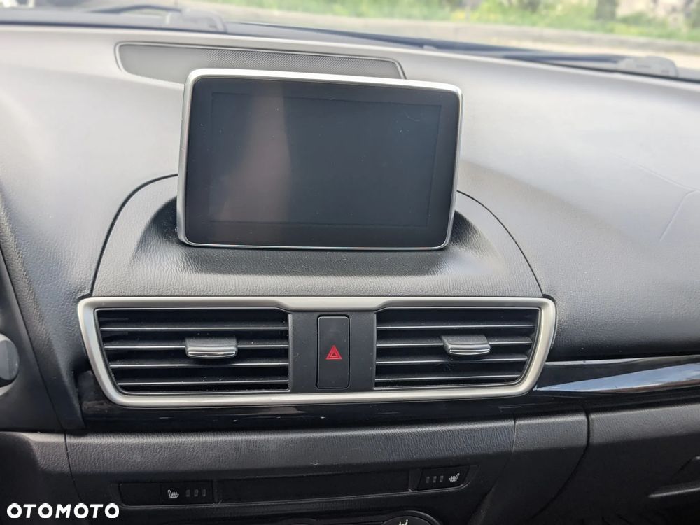 Mazda 3 - 8