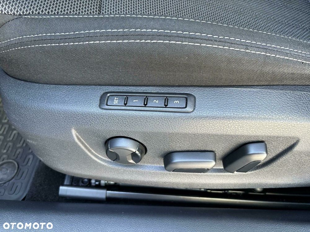 Skoda Superb 2.0 TDI SCR Style DSG - 13