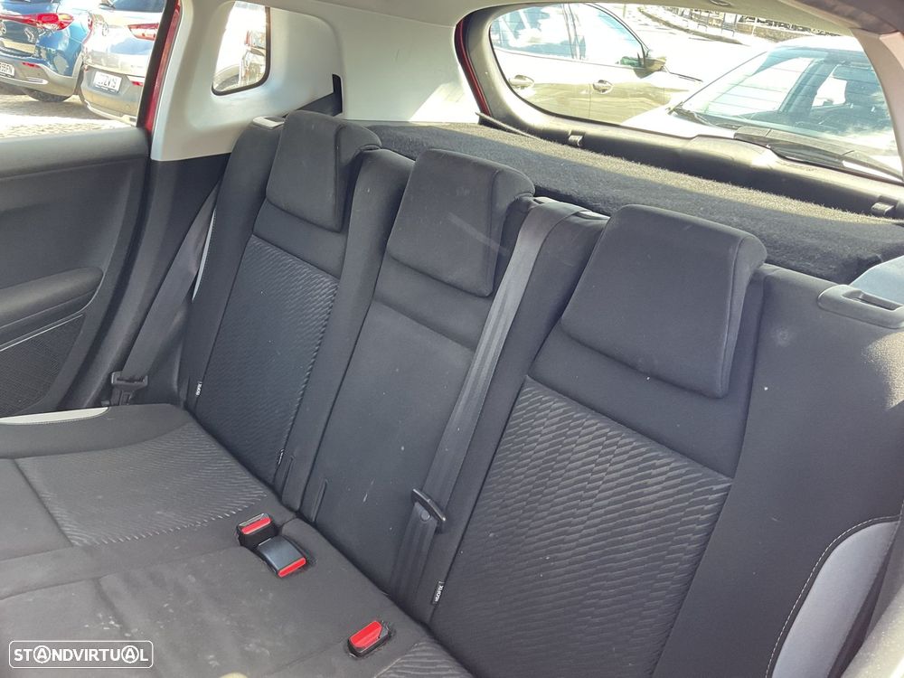 Peugeot 2008 1.4 HDi Access - 27