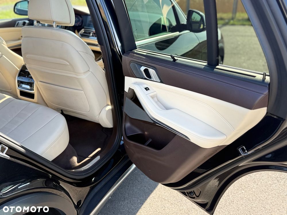 BMW X5 xDrive30d - 23