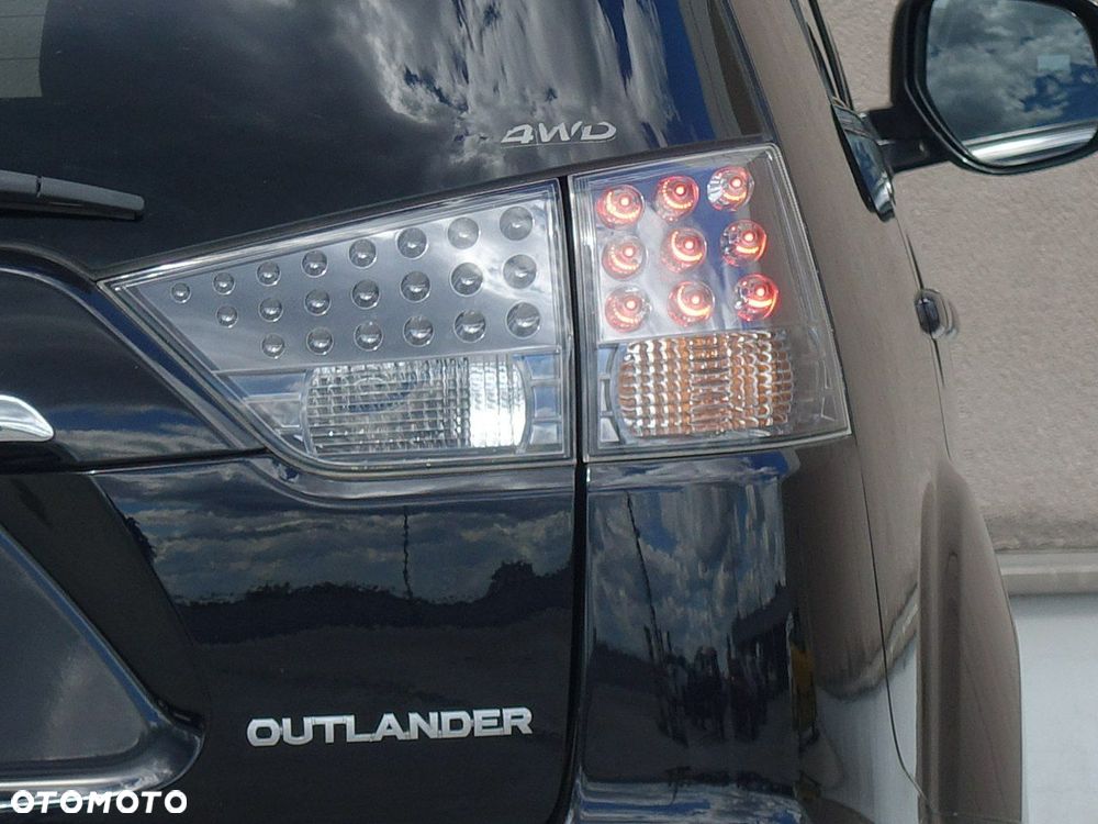 Mitsubishi Outlander 2.4 4WD Invite - 25