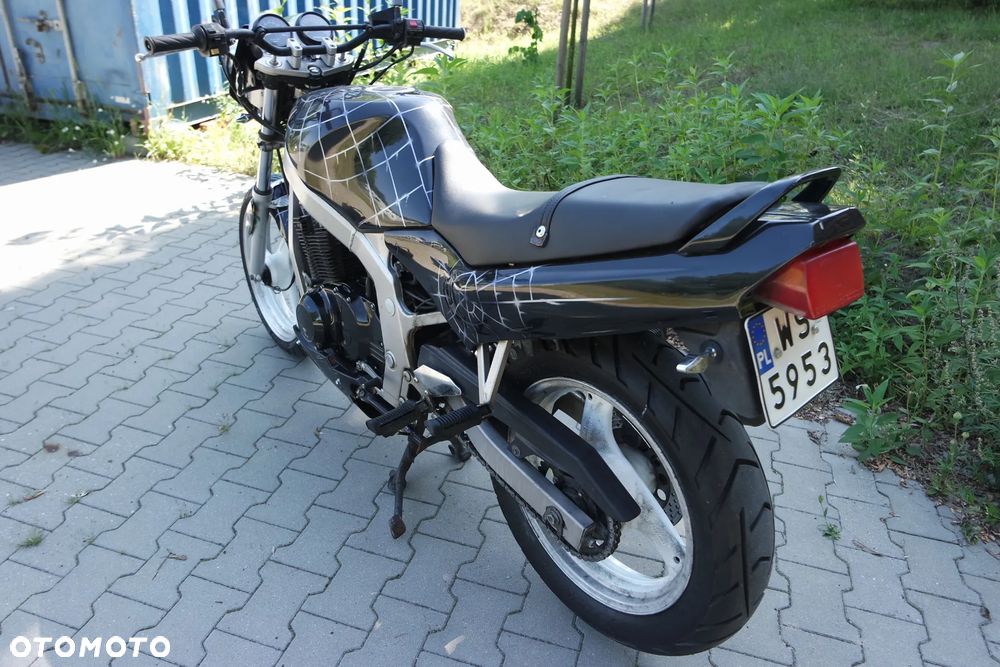 Suzuki GS - 3