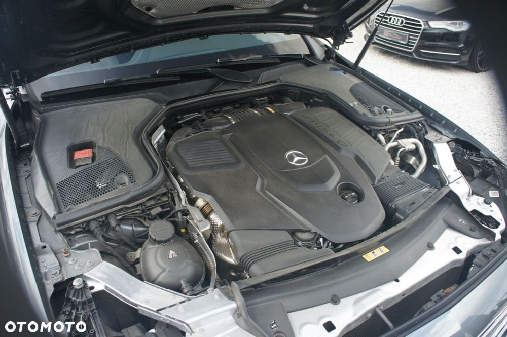 Mercedes-Benz Klasa E - 31
