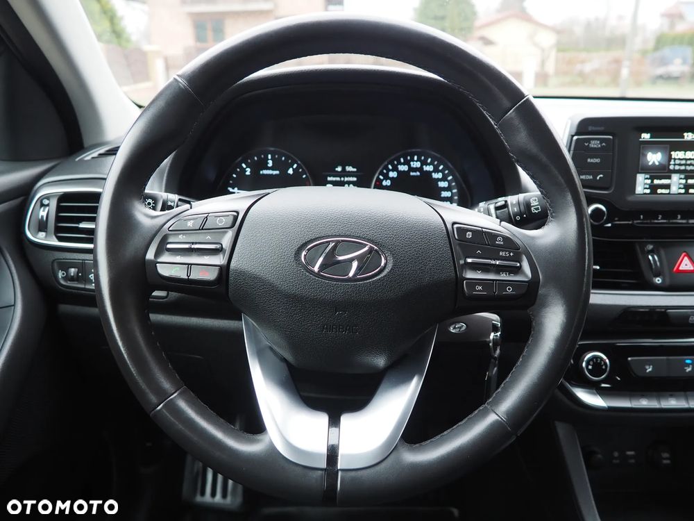 Hyundai i30 1.6 D Comfort - 32