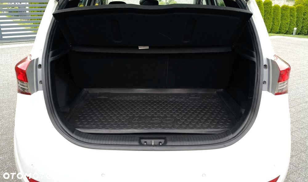 Hyundai ix20 - 8