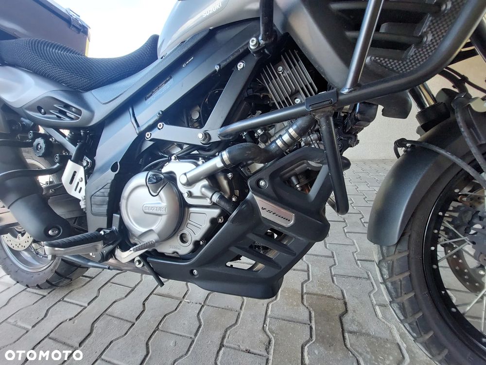 Suzuki V-STROM - 10