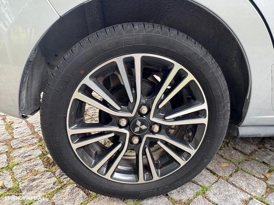 Mitsubishi Space Star 1.2 Intense Connect Edition - 20