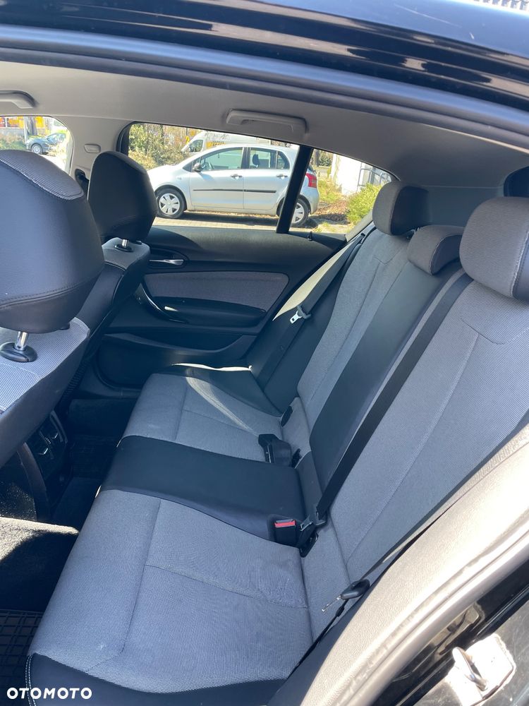 BMW Seria 1 116i - 10