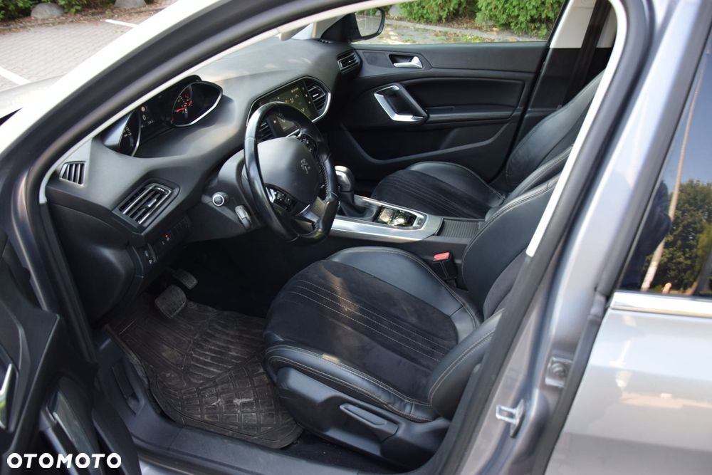 Peugeot 308 1.2 PureTech Active S&S EAT6 - 10