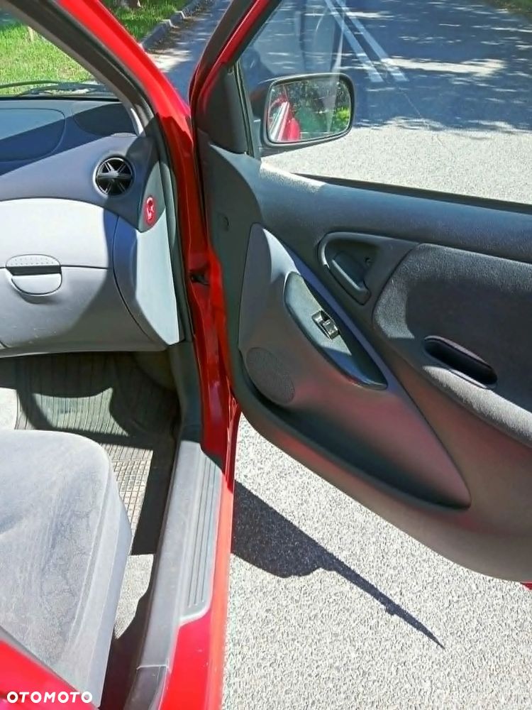 Toyota Yaris 1.0 Luna - 14