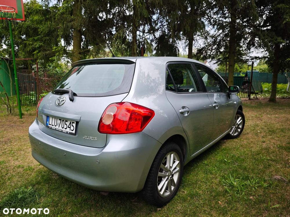 Toyota Auris 1.6 Sol - 2