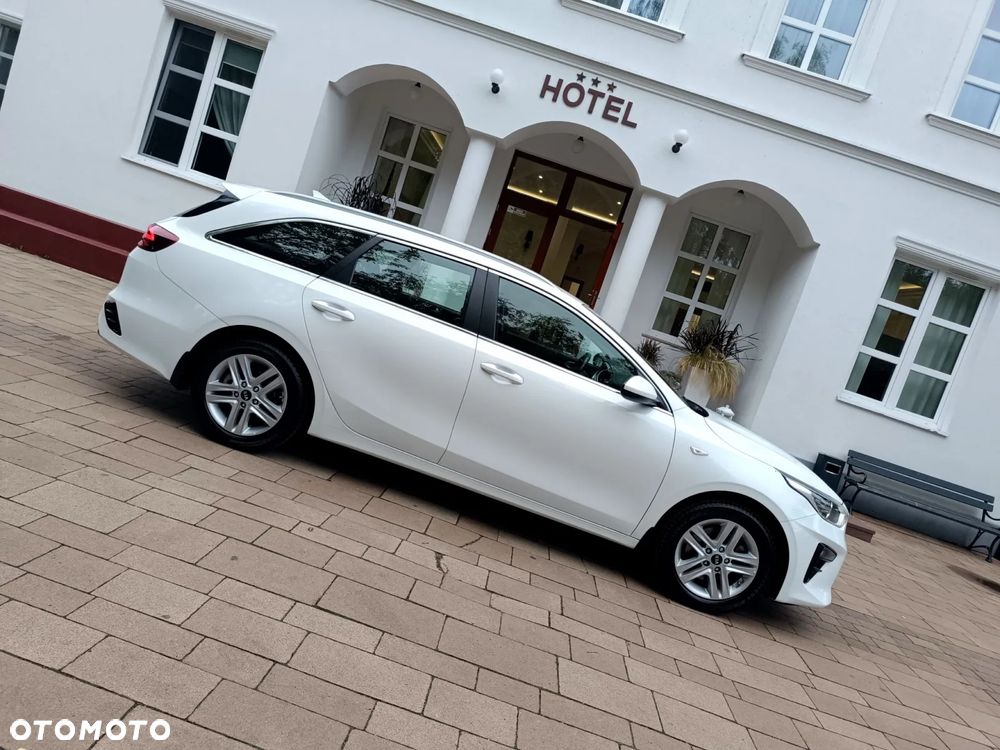 Kia Ceed 1.4 L Business Line Plus - 16