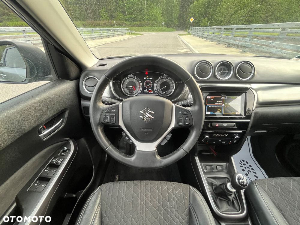Suzuki Vitara 1.4 Boosterjet Hybrid Comfort+ - 16