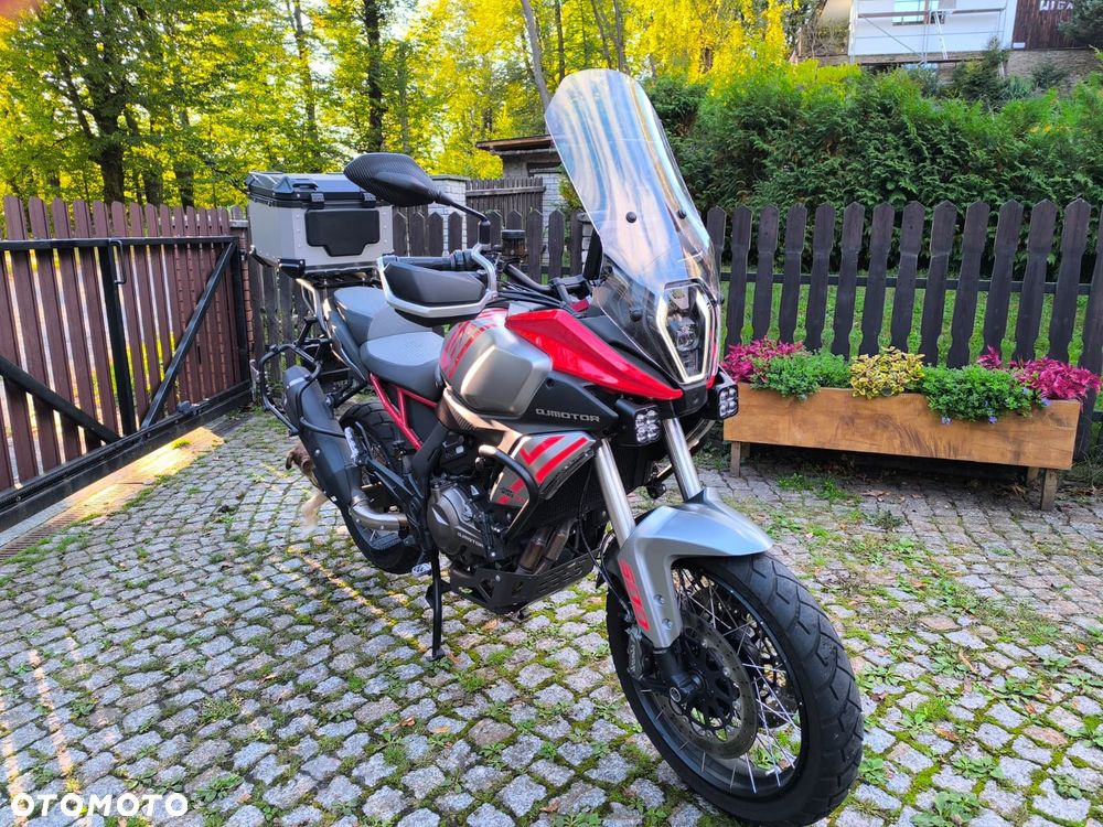 QJmotor SRT 600SX