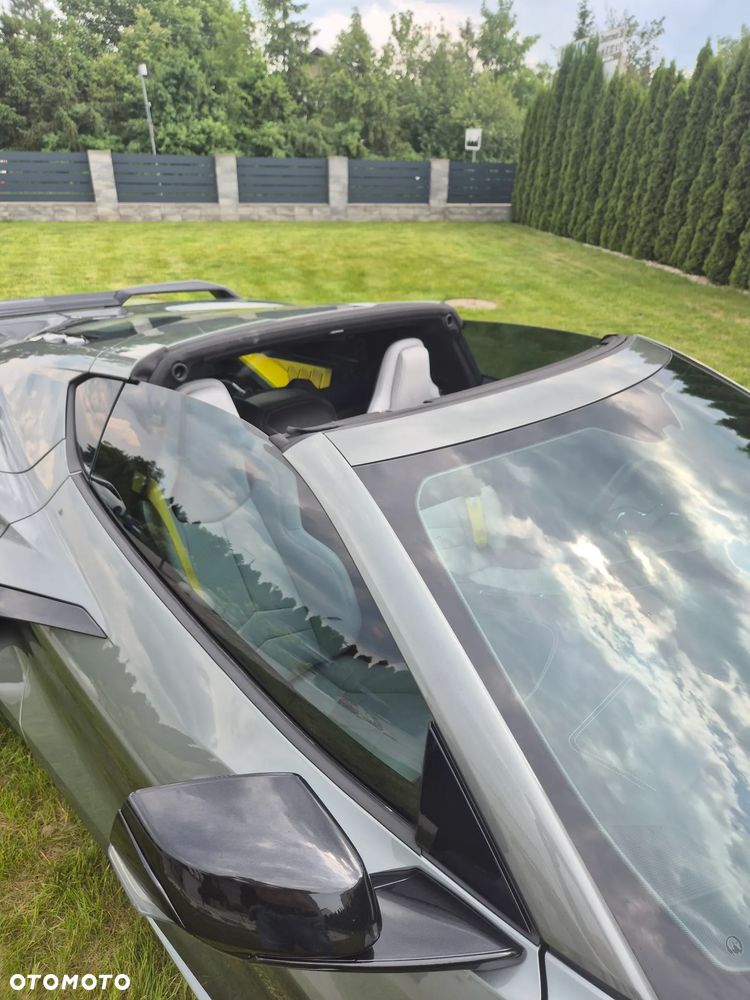Chevrolet Corvette - 9