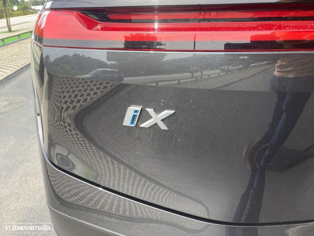 BMW iX — fotografia 9