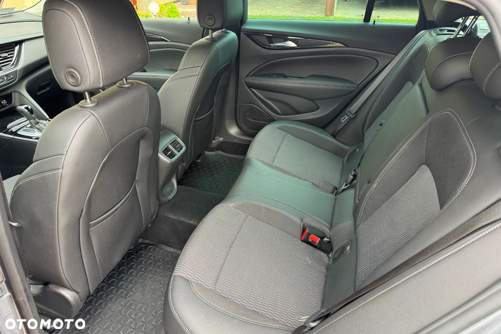 Opel Insignia 2.0 T Elegance S&S - 13