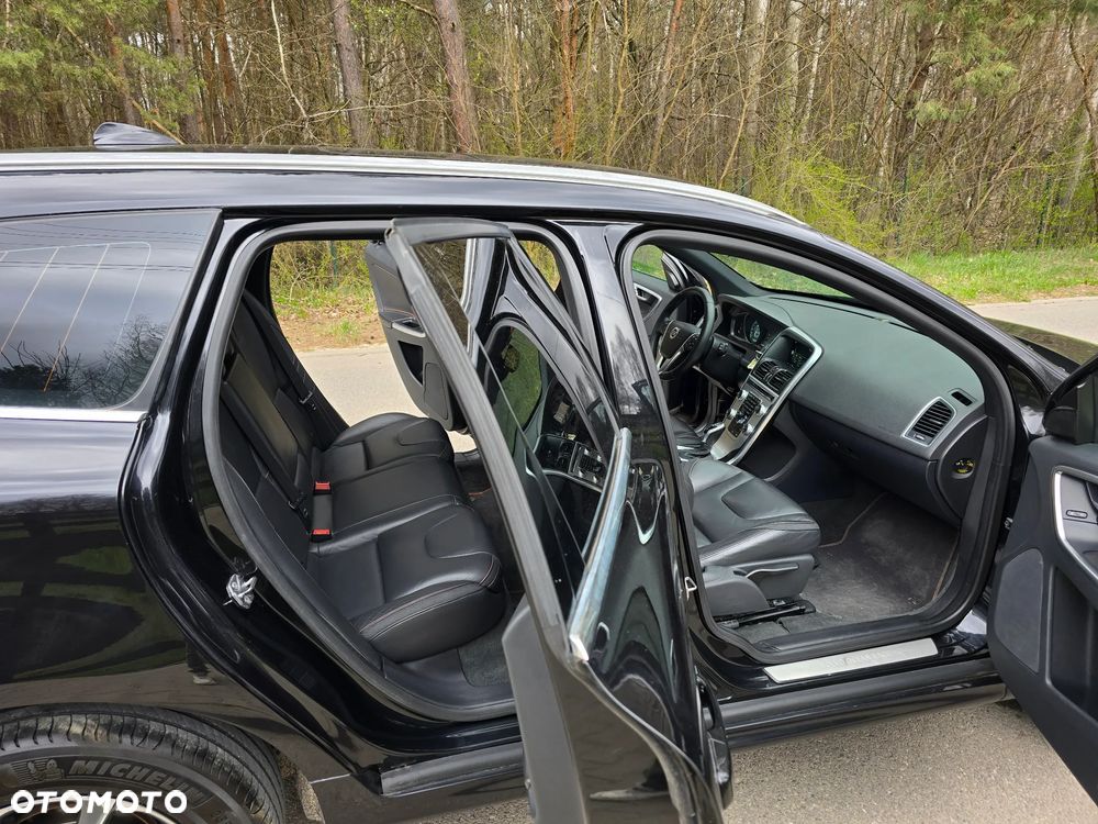 Volvo XC 60 D4 Drive-E Ocean Race - 19
