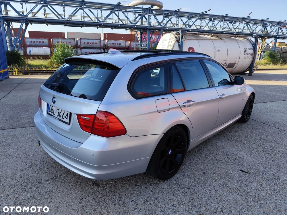 BMW Seria 3 318d DPF Edition Sport - 4