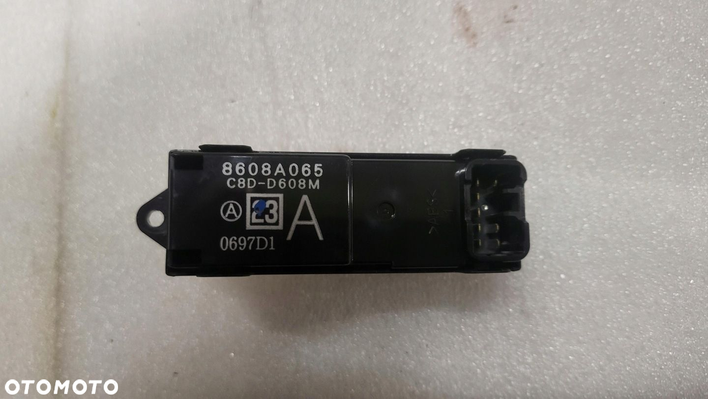 Przełącznik Szyb Przód Prawe MITSUBISHI LANCER VIII 07-15 EU 8608A065 - 3