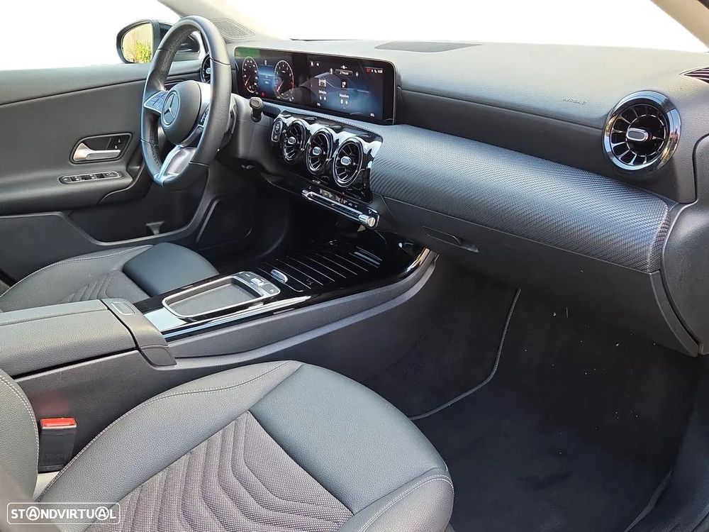 Mercedes-Benz A 200 Standard - 22