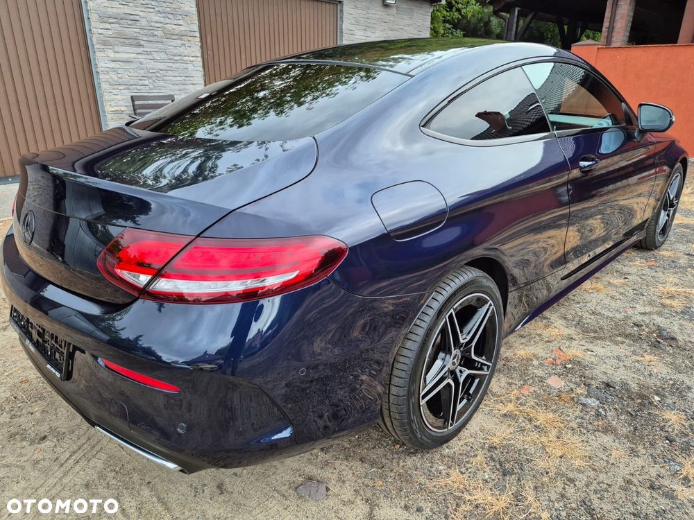 Mercedes-Benz Klasa C 300 d Coupe 9G-TRONIC AMG Line - 17