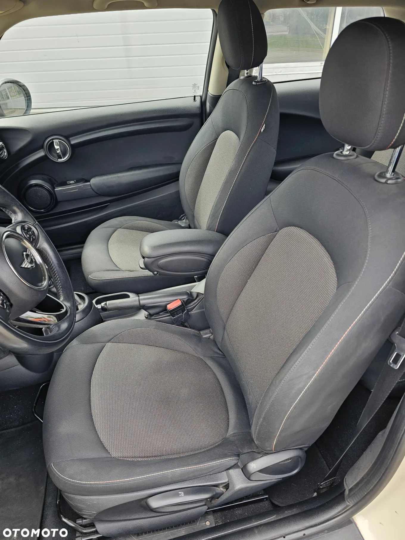 MINI Cooper Standard - 9