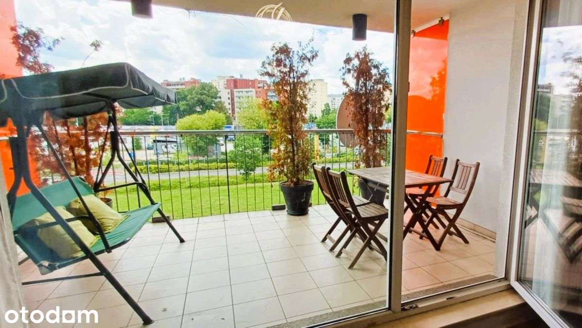 67 m², 2 Sypialnie, 2 łazienki, Jacuzzi, Metro